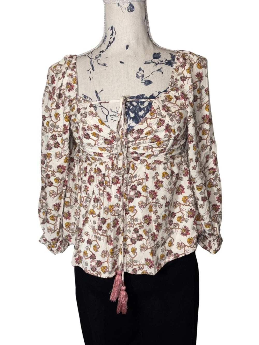 Coco + Jaimeson Floral Peasant Babydoll Long Sleeve Top EUC Small